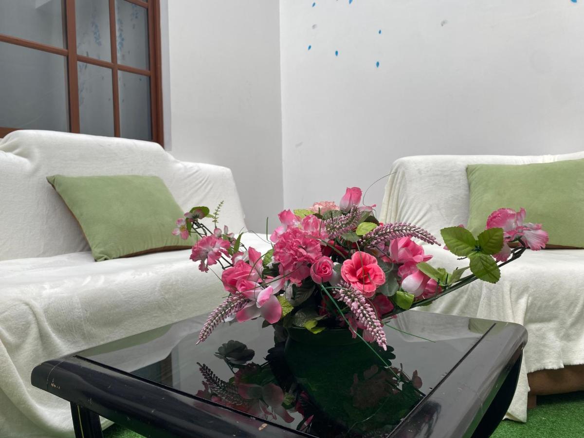 Hostal Arauco Otavalo Zewnętrze zdjęcie